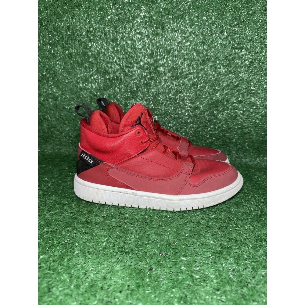 Air Jordan Fadeaway GS Boys Size 4.5Y Red Basketball Shoes Sneakers AO1331-600